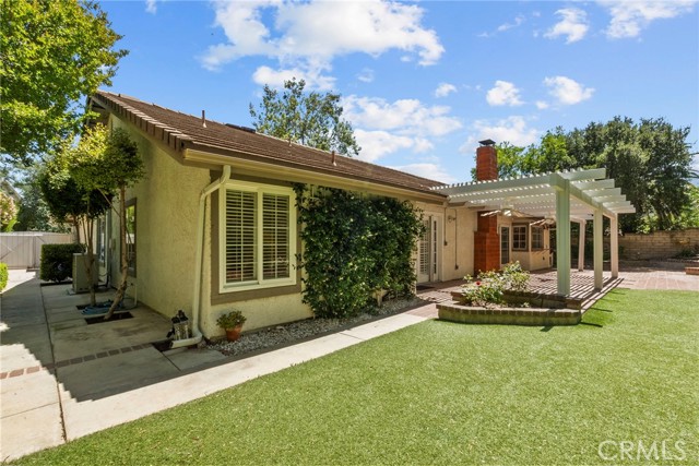 25383 Fortuna Drive, Valencia CA: https://media.crmls.org/medias/2403904c-4ecb-48aa-9990-bc22fb9901a2.jpg