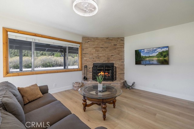 Detail Gallery Image 10 of 55 For 42692 Moonridge Rd, Big Bear Lake,  CA 92315 - 4 Beds | 2 Baths