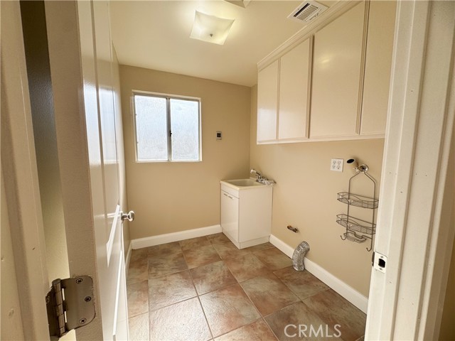 Detail Gallery Image 18 of 27 For 12162 Bradford, Granada Hills,  CA 91344 - 3 Beds | 2/1 Baths