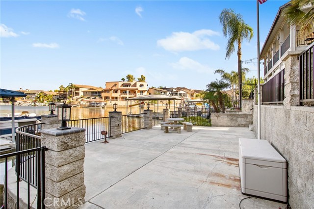 30248 White Wake, Canyon Lake CA: https://media.crmls.org/medias/24050098-33eb-46cd-9069-240732eabdf0.jpg