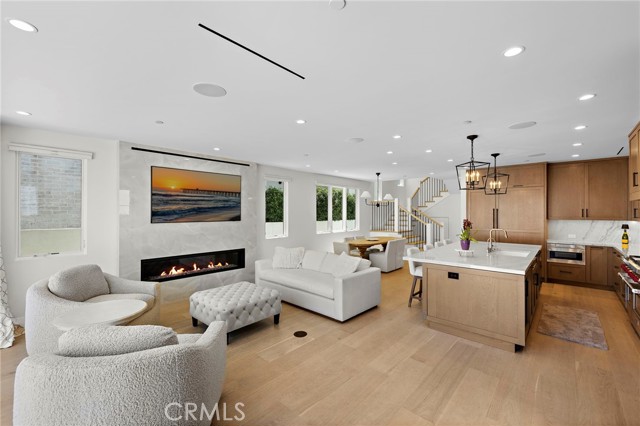 Detail Gallery Image 17 of 49 For 509 Carnation, Corona Del Mar,  CA 92625 - 3 Beds | 3/1 Baths