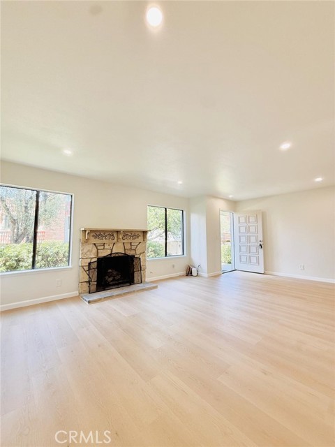 Detail Gallery Image 3 of 20 For 27939 Ridgebrook Ct, Rancho Palos Verdes,  CA 90275 - 3 Beds | 3 Baths