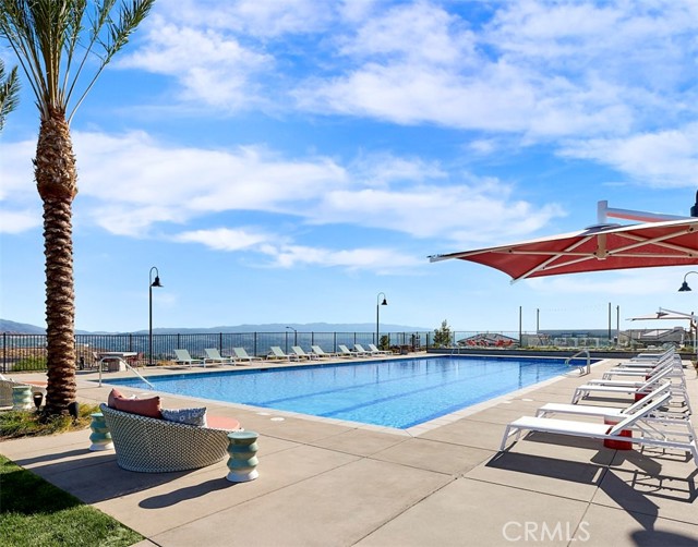 Detail Gallery Image 12 of 13 For 18208 Aerie Way, Canyon Country,  CA 91350 - 4 Beds | 3 Baths