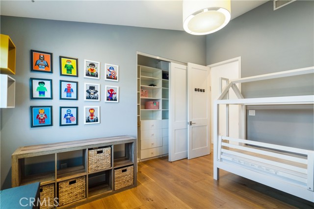 Detail Gallery Image 34 of 65 For 11308 Dona Teresa Dr, Studio City,  CA 91604 - 5 Beds | 4 Baths