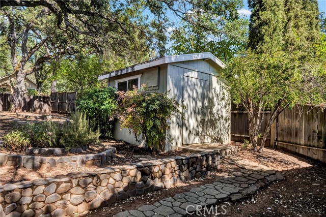 18682 North Shore Drive, Hidden Valley Lake CA: https://media.crmls.org/medias/24065815-2f91-4b25-95aa-341e78332349.jpg