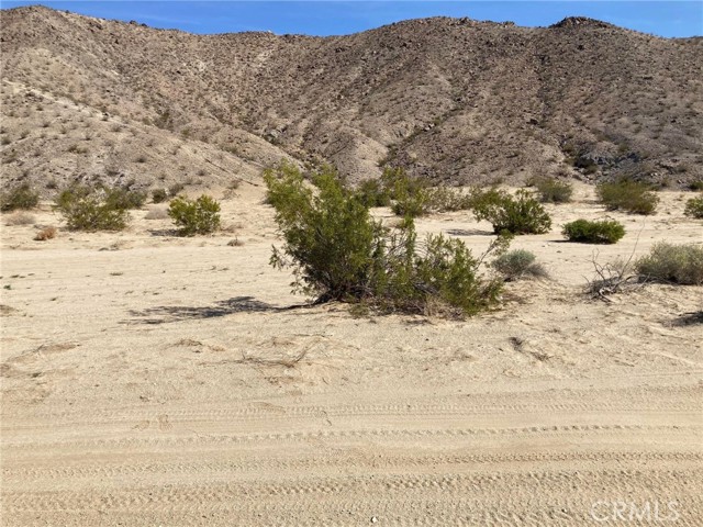 Detail Gallery Image 8 of 11 For 1 Sunnyslope Dr, Twentynine Palms,  CA 92277 - – Beds | – Baths