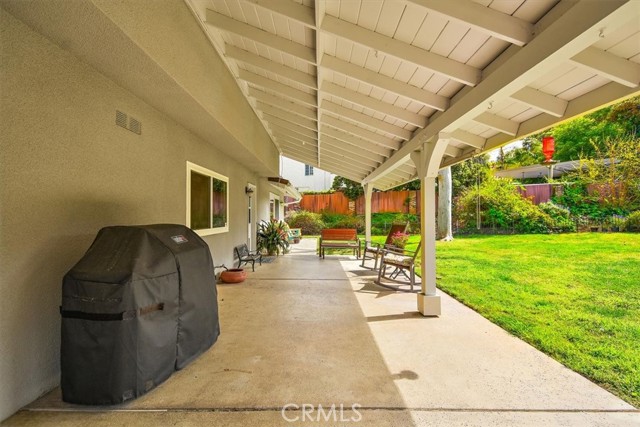 Detail Gallery Image 37 of 48 For 1590 Country Club Dr, Riverside,  CA 92506 - 4 Beds | 2/1 Baths