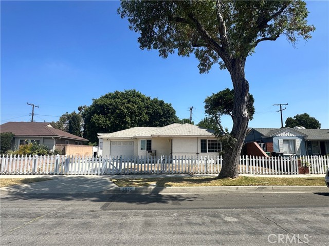 3819 E La Jara Street, Long Beach CA: https://media.crmls.org/medias/2407ec8e-cc00-42e0-97ed-00d956b628ff.jpg