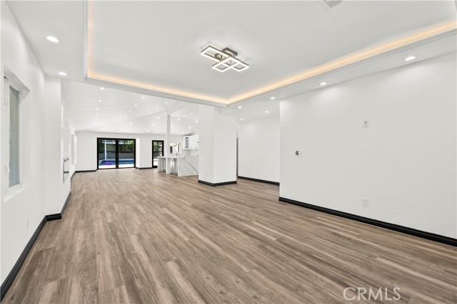 4825 San Feliciano Drive, Woodland Hills CA: https://media.crmls.org/medias/2407ee72-0db2-449b-bf7c-62ce56b890a8.jpg