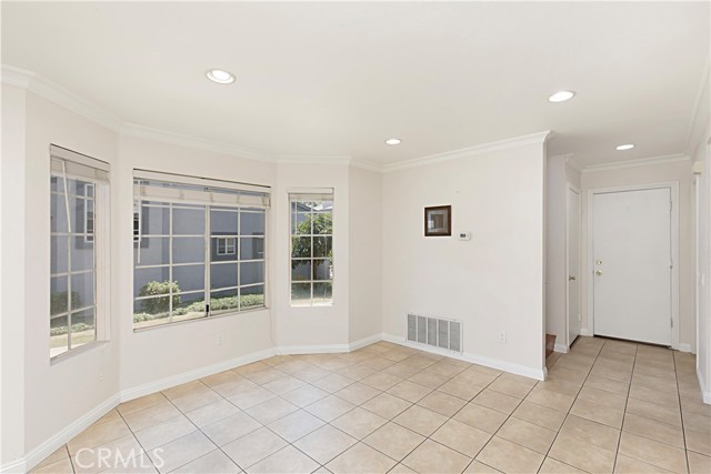 Detail Gallery Image 11 of 42 For 8279 Sutterhome Pl, Rancho Cucamonga,  CA 91730 - 3 Beds | 2/1 Baths