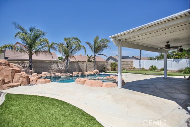 Detail Gallery Image 6 of 42 For 1067 Winthrop Dr, Corona,  CA 92882 - 4 Beds | 3 Baths