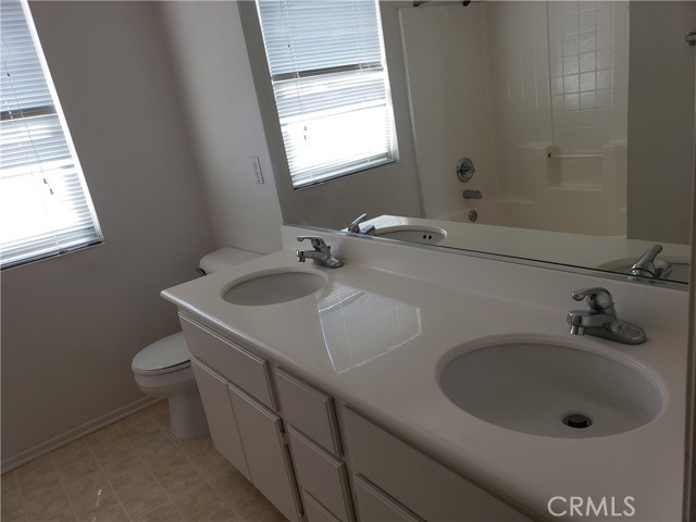 Detail Gallery Image 31 of 35 For 45720 Coventry Ct, Lancaster,  CA 93534 - 5 Beds | 3 Baths