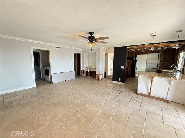 1919 White Star Drive, Diamond Bar CA: https://media.crmls.org/medias/2408e410-d458-4a67-bfc0-65da9b21a62e.jpg