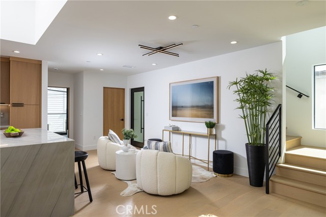 Detail Gallery Image 7 of 20 For 716 .5 Orchid Ave, Corona Del Mar,  CA 92625 - 2 Beds | 2/1 Baths