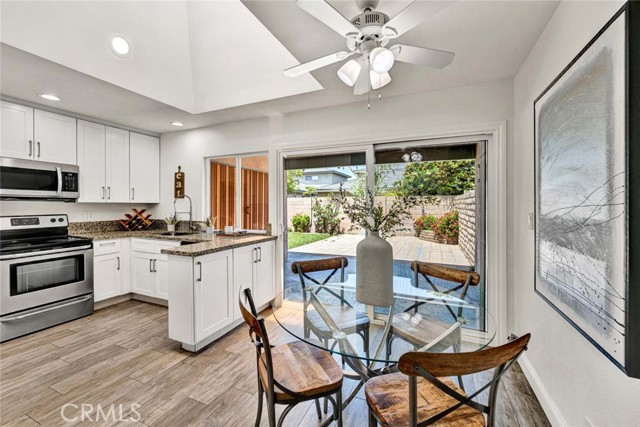 1981 Mitchell Avenue, Tustin CA: https://media.crmls.org/medias/240b0c2d-435e-44e5-9104-4e538d507a1c.jpg