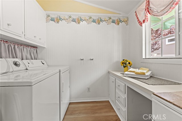 5200 Irvine Blvd Spc 218, Irvine CA: https://media.crmls.org/medias/240b5afe-19c7-407c-ac59-e93e5bbe6ea9.jpg