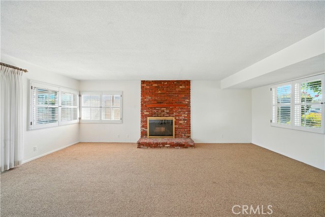 9331 Mikinda Avenue, La Habra CA: https://media.crmls.org/medias/240c1be3-6faa-482e-8a60-871e96679431.jpg