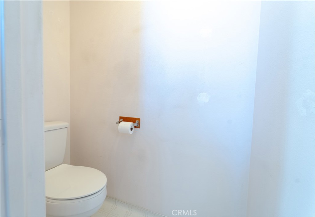https://media.crmls.org/medias/240c4d4e-53e9-4cf8-a171-8dc7b37002da.jpg?preset=X-Large