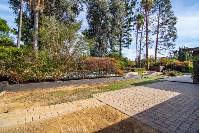 Detail Gallery Image 26 of 40 For 4614 Sendero Pl, Tarzana,  CA 91356 - 5 Beds | 3/1 Baths