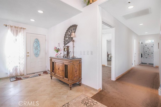 61975 La Brisa Drive, Joshua Tree CA: https://media.crmls.org/medias/240d1258-4c8b-4291-a19d-b4fbdc636ac8.jpg