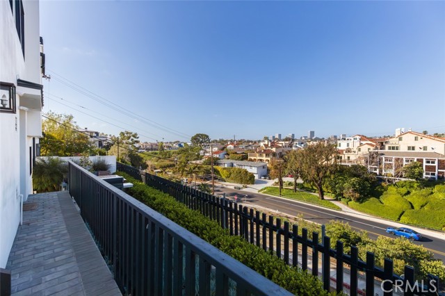 Detail Gallery Image 39 of 43 For 314 Dahlia, Corona Del Mar,  CA 92625 - 3 Beds | 3 Baths