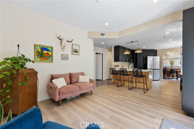 13646 1/2 Dronfield Avenue, Sylmar CA: https://media.crmls.org/medias/240e141e-45e2-413d-aeb8-64698e02c9e7.jpg