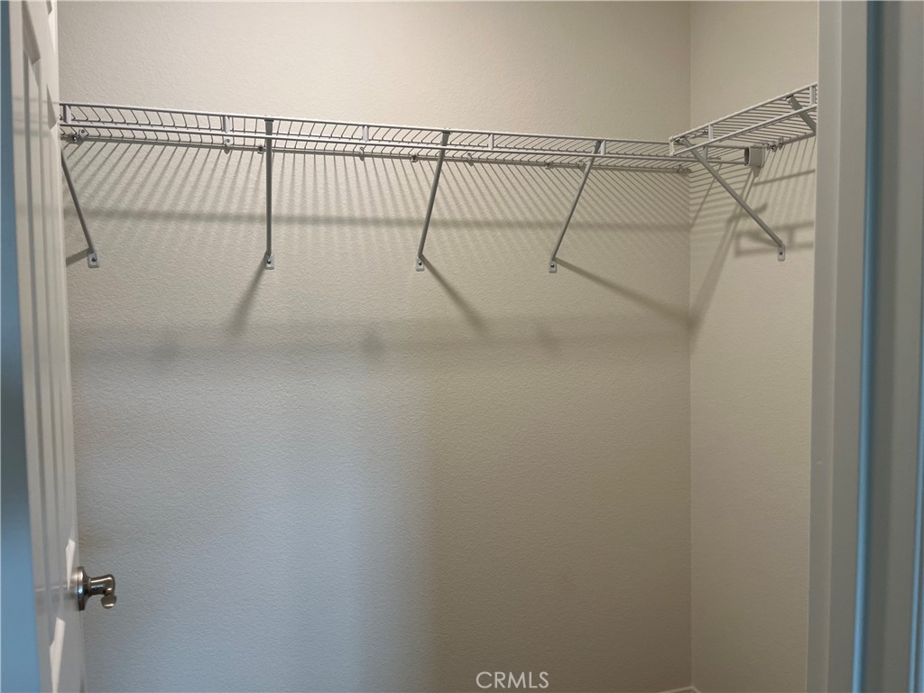 https://media.crmls.org/medias/240e47e8-7e44-4fdc-aa59-75f3349687cd.jpg?preset=X-Large