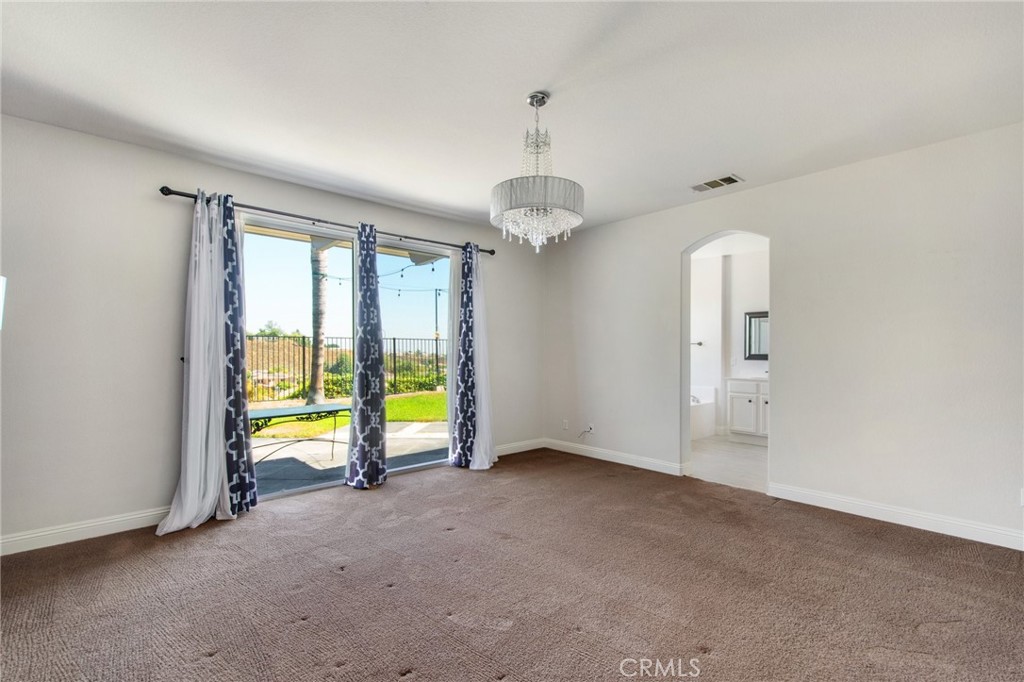 MLS #OC25273330 image #24