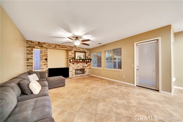 Detail Gallery Image 18 of 75 For 44432 Chaparral Dr, Lancaster,  CA 93536 - 6 Beds | 4 Baths