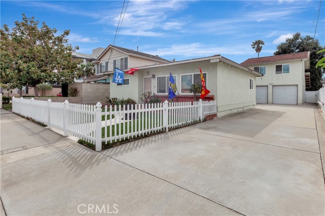 Detail Gallery Image 6 of 11 For 18441 Patterson, Huntington Beach,  CA 92646 - – Beds | – Baths