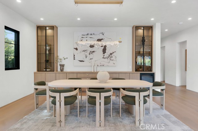 Detail Gallery Image 11 of 62 For 13024 Bloomfield St, Studio City,  CA 91604 - 6 Beds | 6/1 Baths