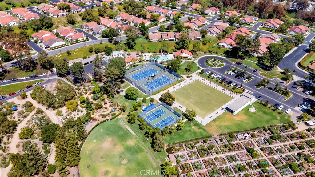 https://media.crmls.org/medias/2412cd8c-eae1-42e0-a253-6c5a132b6689.jpg?preset=X-Large