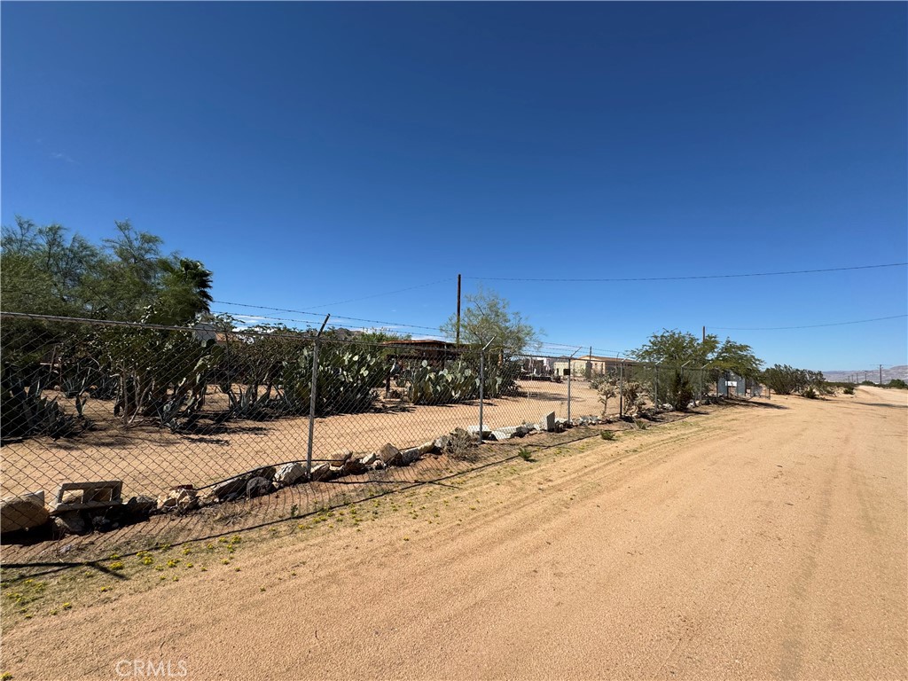 MLS #CV25225027 image #2