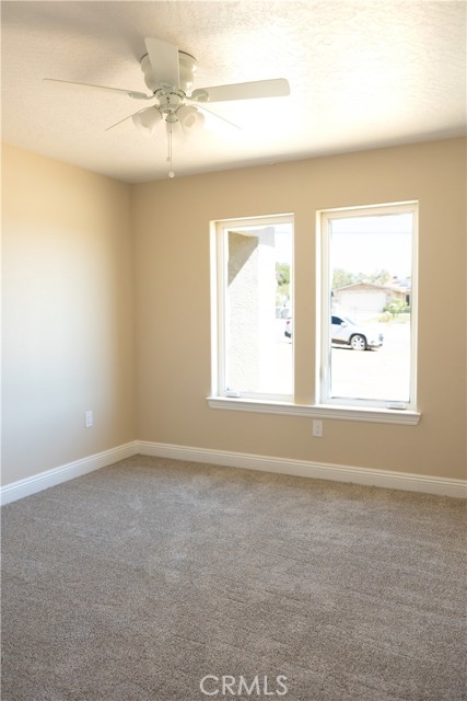 17963 Catalpa Street, Hesperia CA: https://media.crmls.org/medias/2414cb3a-42b6-4939-b877-14fa43f918bf.jpg