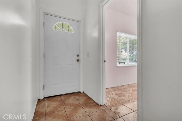 Detail Gallery Image 8 of 30 For 657 E 53rd, Los Angeles,  CA 90011 - – Beds | – Baths