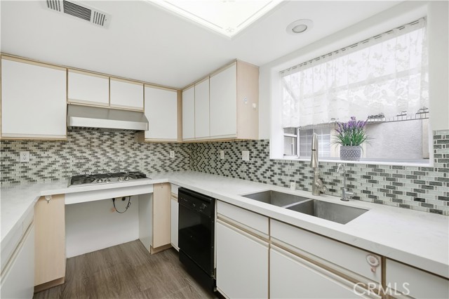 1230 Elm Avenue, G photo 11