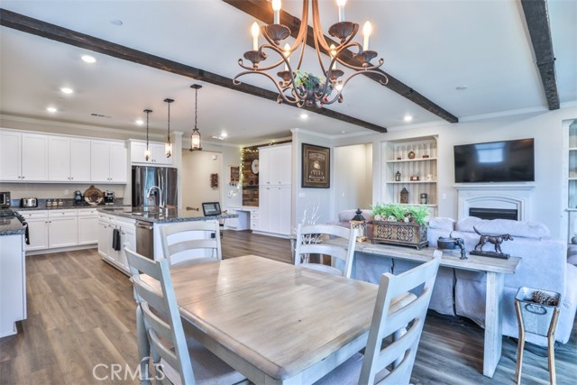 3985 Arrow Wood Road, San Bernardino CA: https://media.crmls.org/medias/2416d06e-68b7-4511-9b00-f15076a8a026.jpg