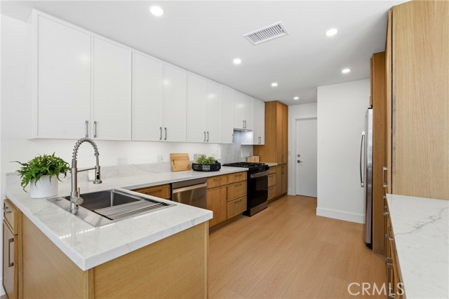 Detail Gallery Image 8 of 51 For 41 Seton Rd, Irvine,  CA 92612 - 3 Beds | 2/1 Baths