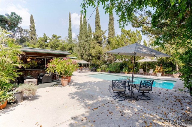11594 Morrison Street, North Hollywood CA: https://media.crmls.org/medias/2417b3c7-dca7-4bce-a596-eaa5f4f10233.jpg