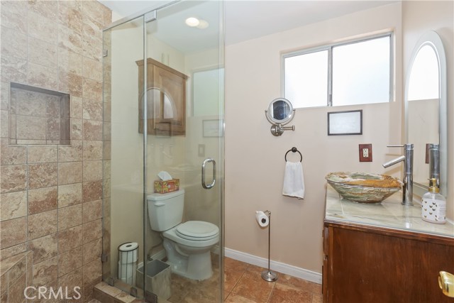 Detail Gallery Image 27 of 39 For 125 E H St, Ontario,  CA 91764 - 4 Beds | 2 Baths