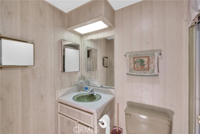 Detail Gallery Image 12 of 25 For 15940 Stoddard Wells Rd #103,  Victorville,  CA 92395 - 2 Beds | 2 Baths