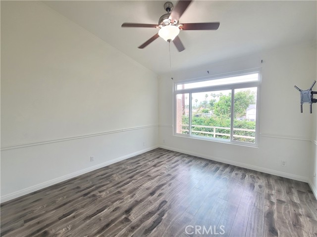 11076 Sharp Avenue, Mission Hills (San Fernando) CA: https://media.crmls.org/medias/241988c5-5cdb-4763-9fd8-ea6b9572dcf3.jpg