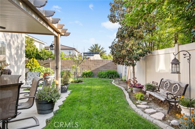 6347 Lyndsey Street, Eastvale CA: https://media.crmls.org/medias/2419de83-3dda-4d93-859c-4ce02eb47cb7.jpg