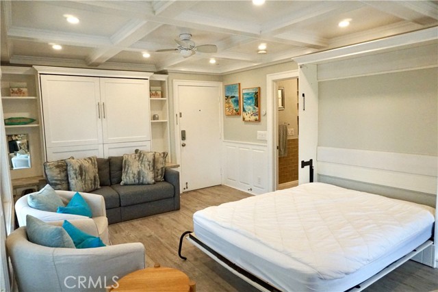 Detail Gallery Image 4 of 16 For 711 Pacific Coast Highway #301,  Huntington Beach,  CA 92648 - 0 Beds | 1 Baths