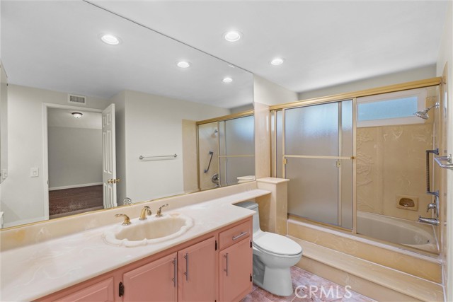 24101 Cindy Lane, Lake Forest CA: https://media.crmls.org/medias/241b8cf1-ef10-49ab-9597-7ec67d330c12.jpg