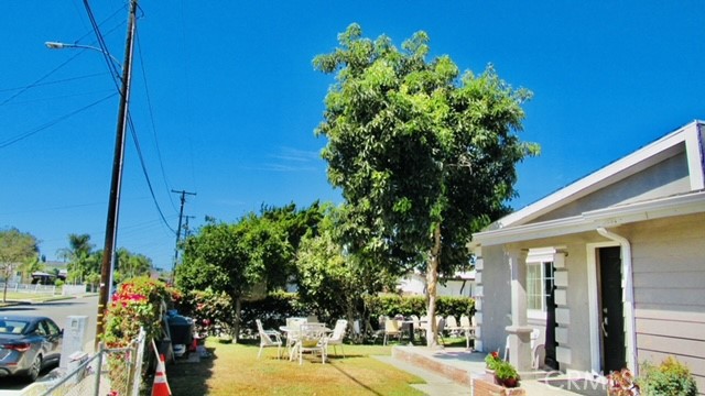 https://media.crmls.org/medias/241bc686-1bdb-4770-9c2d-8fa79904b472.jpg?preset=X-Large