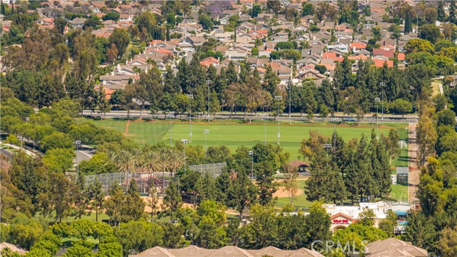 11 Asbury, Irvine CA: https://media.crmls.org/medias/241c29c0-5bf6-4e8d-b915-12258abc89c5.jpg