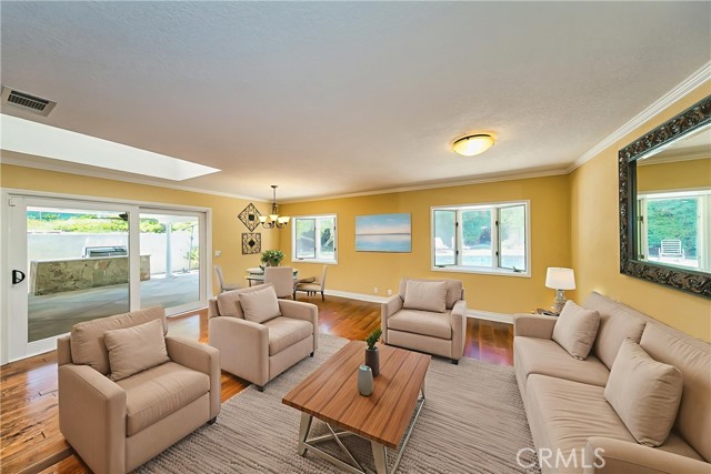 Detail Gallery Image 35 of 49 For 671 W Napa Ct, Claremont,  CA 91711 - 4 Beds | 2/1 Baths