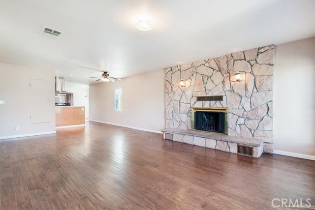 Detail Gallery Image 4 of 28 For 230 N D, Lompoc,  CA 93436 - 3 Beds | 2 Baths