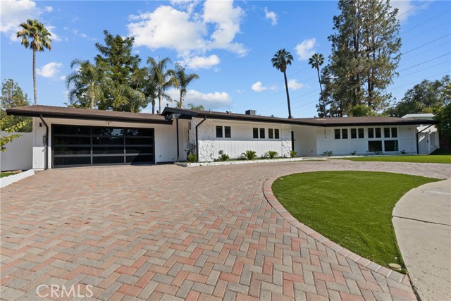 Detail Gallery Image 2 of 28 For 4506 El Abaca Pl, Tarzana,  CA 91356 - 4 Beds | 2/1 Baths
